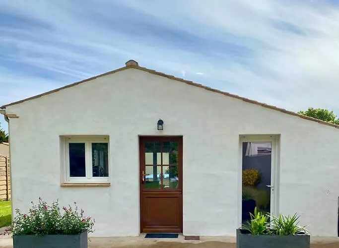 Jolie Petite Maison Renovee Piscine