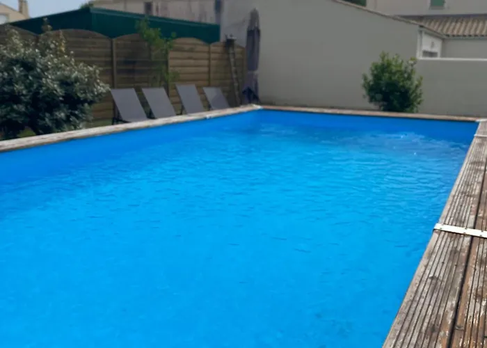 Jolie Petite Maison Renovee Piscine
