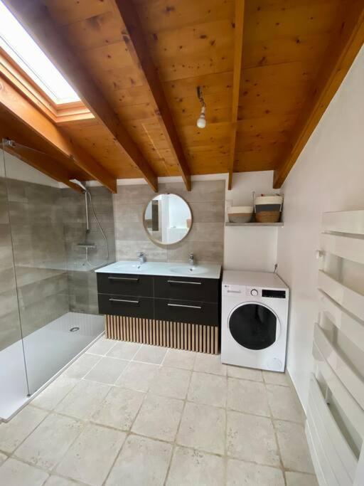 Jolie Petite Maison Renovee Piscine *