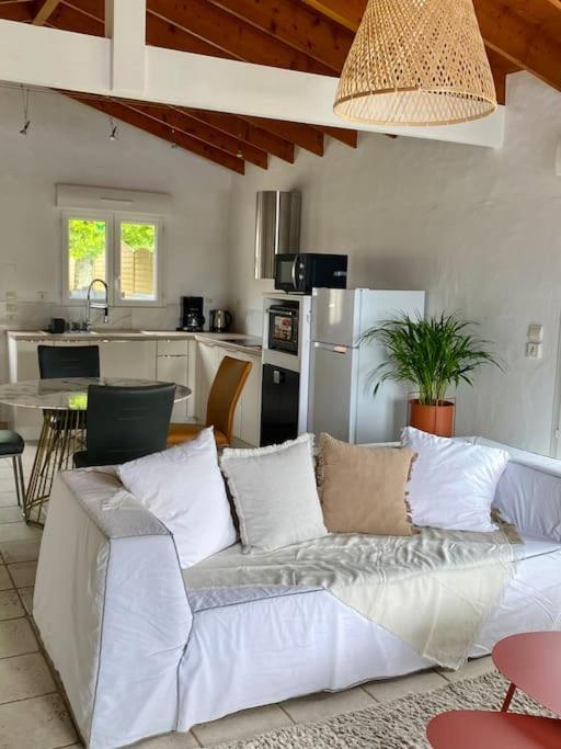 Ferienhaus Jolie Petite Maison Renovee Piscine *